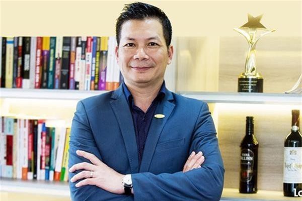 “Đánh cờ với sếp nên thắng hay thua”? Câu trả lời của Shark Hưng vô cùng bất ngờ!